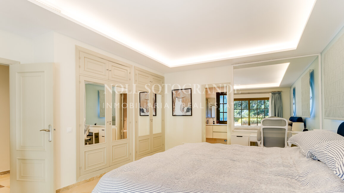 Substantial One-Level Villa for Sale in Sotogrande D Zone