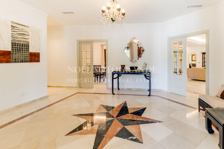 Substantial One-Level Villa for Sale in Sotogrande D Zone