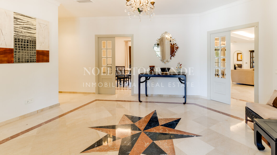Substantial One-Level Villa for Sale in Sotogrande D Zone