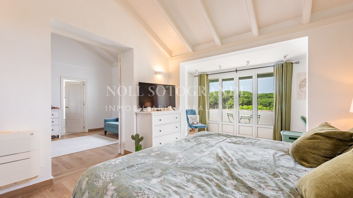 Golf-front villa for sale in Sotogrande Alto