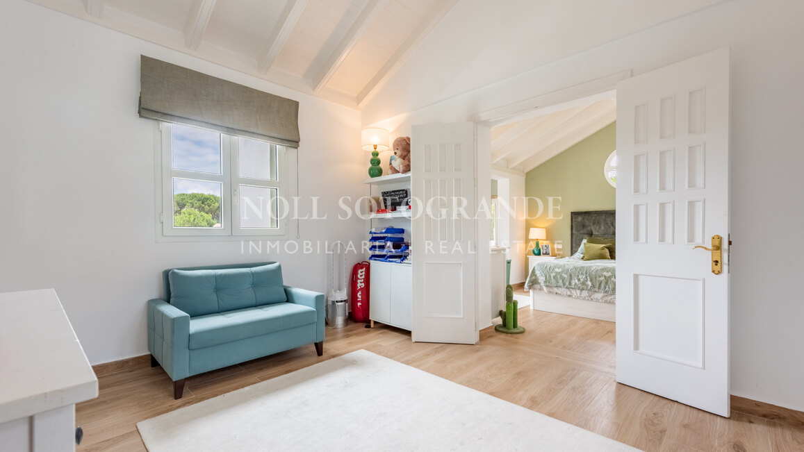 Golf-front villa for sale in Sotogrande Alto