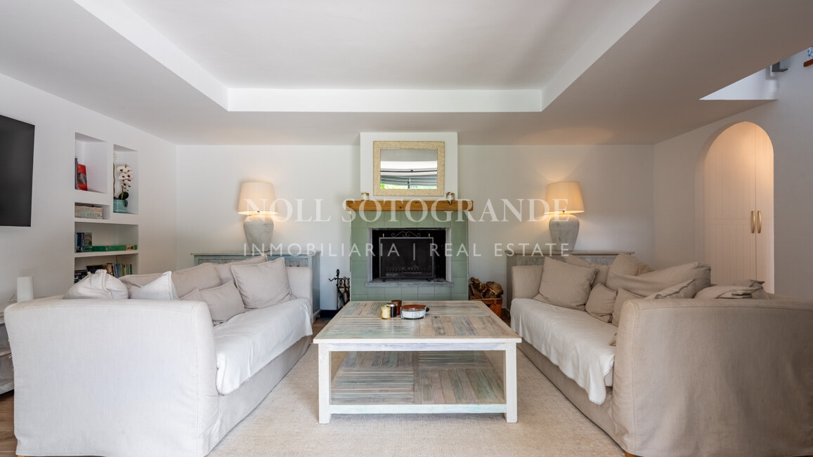 Golf-front villa for sale in Sotogrande Alto