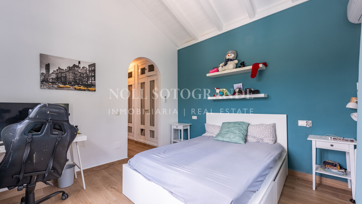 Golf-front villa for sale in Sotogrande Alto