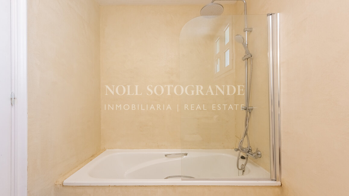 Golf-front villa for sale in Sotogrande Alto