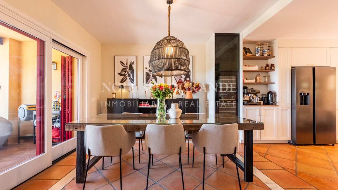 Renovated townhouse on the frontline of golf in Sotogrande Alto