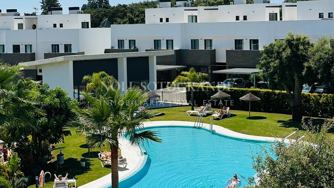 Erstklassiges Golf-Stadthaus mit vier Schlafzimmern, San Roque Golf Club