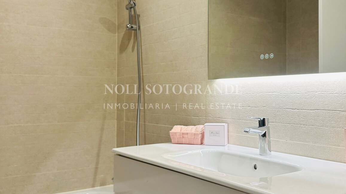 Erstklassiges Golf-Stadthaus mit vier Schlafzimmern, San Roque Golf Club