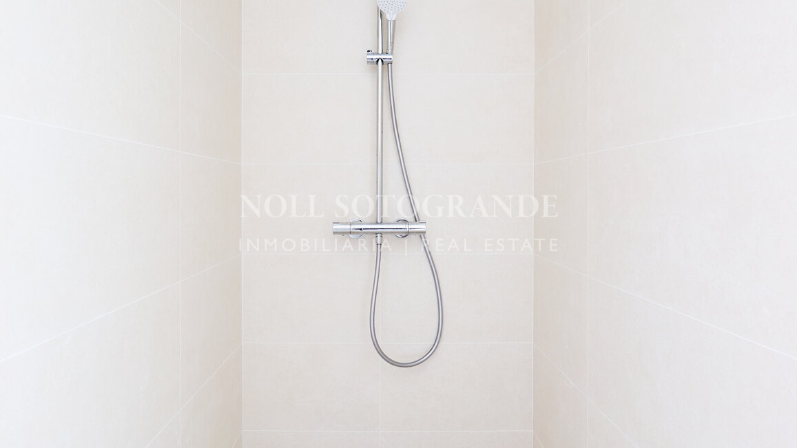 Moderne andalusische Villa zum Verkauf in Sotogrande