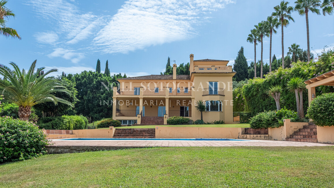 Villa Felicia - Villa zum Verkauf in Sotogrande Alto