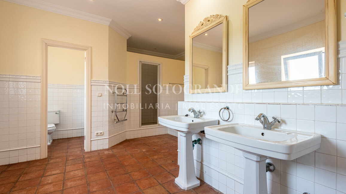 Villa Felicia - Villa zum Verkauf in Sotogrande Alto