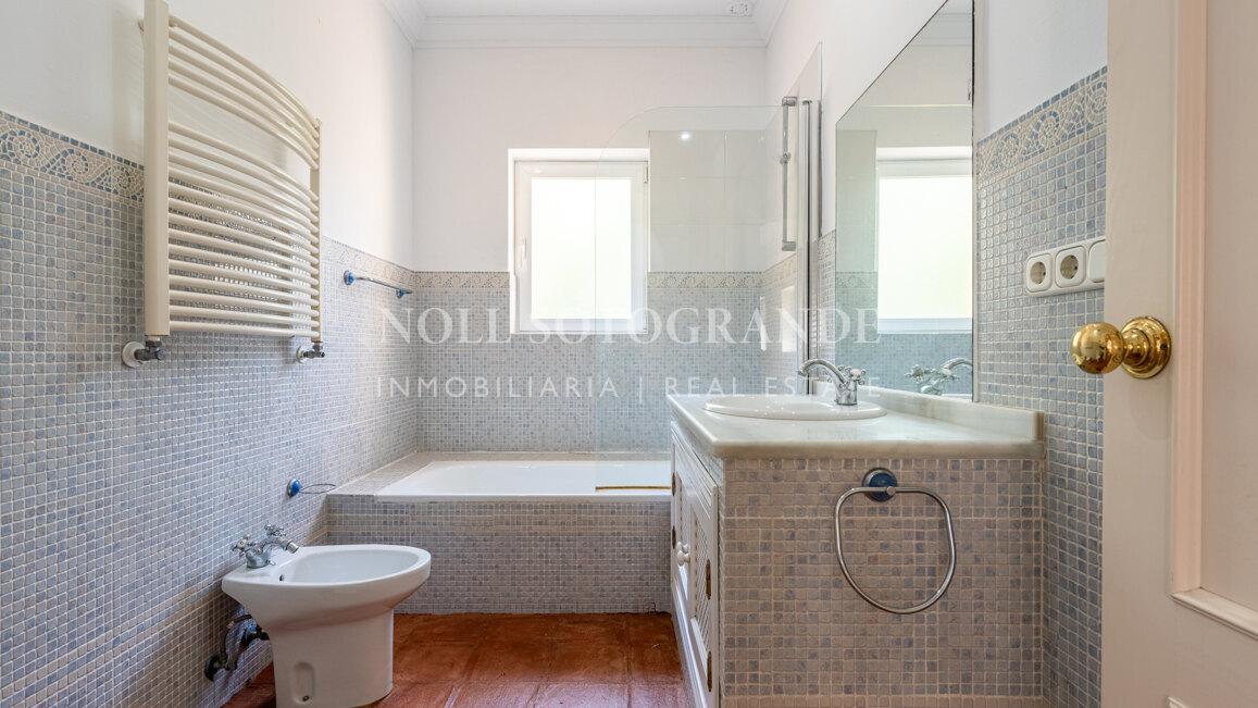 Villa Felicia - Villa zum Verkauf in Sotogrande Alto