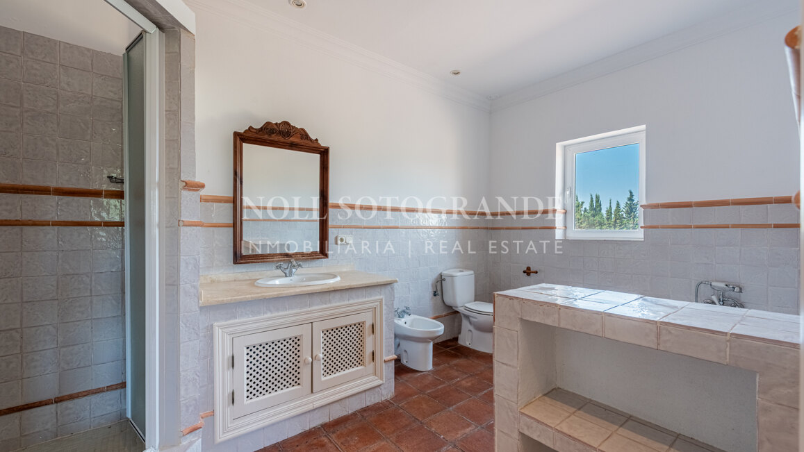 Villa Felicia - Villa zum Verkauf in Sotogrande Alto