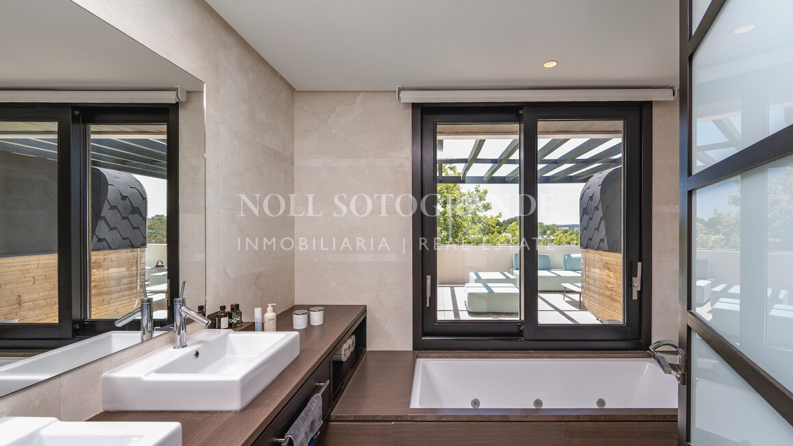 Exclusive Villa- Apartment for sale at Hacienda Valderrama