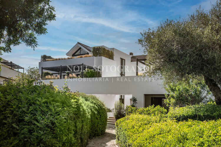 Exclusive Villa- Apartment for sale at Hacienda Valderrama