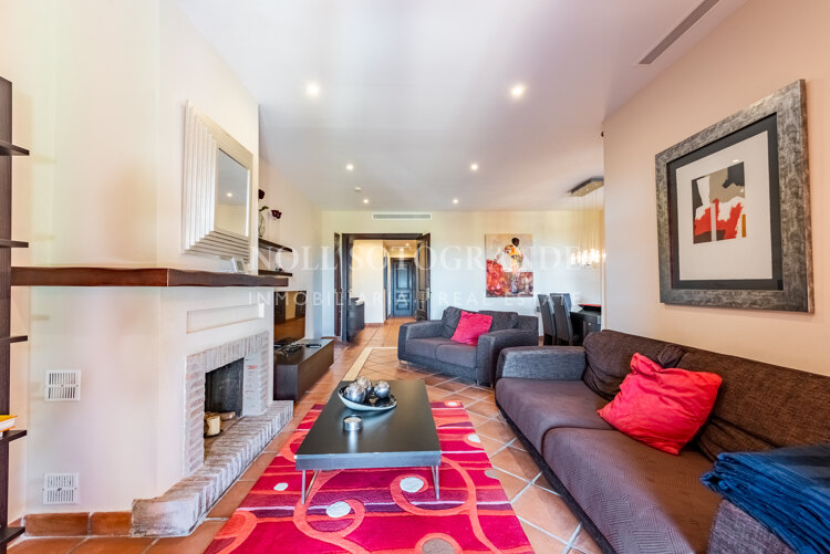 Refined Three-Bedroom Townhouse in Los Cortijos de la Reserva, Sotogrande