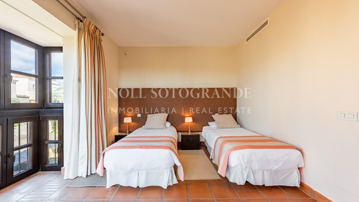 Elegantes Reihenhaus in Los Cortijos de la Reserva, Sotogrande