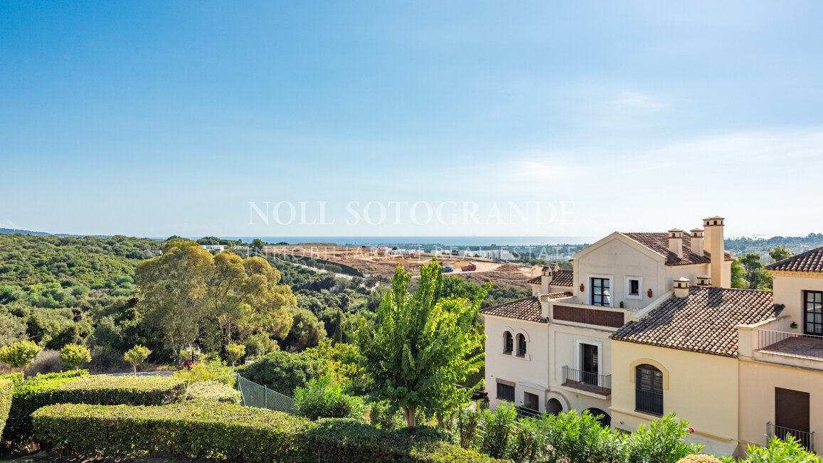 Elegantes Reihenhaus in Los Cortijos de la Reserva, Sotogrande