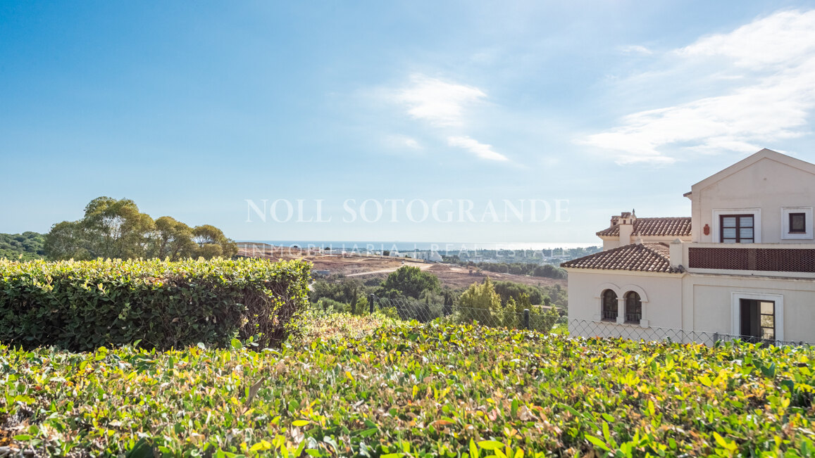 Elegantes Reihenhaus in Los Cortijos de la Reserva, Sotogrande