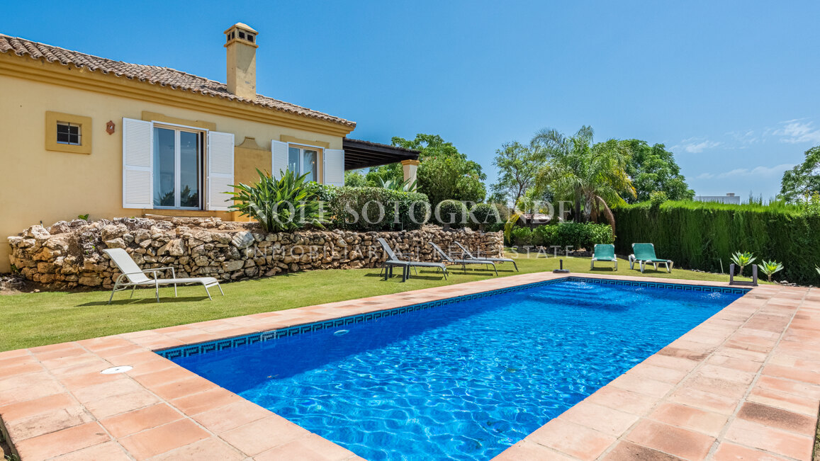 Villa Golden Bells – in guter Lage in Sotogrande Alto