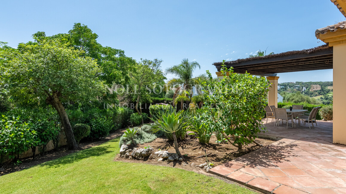 Villa Golden Bells – in guter Lage in Sotogrande Alto