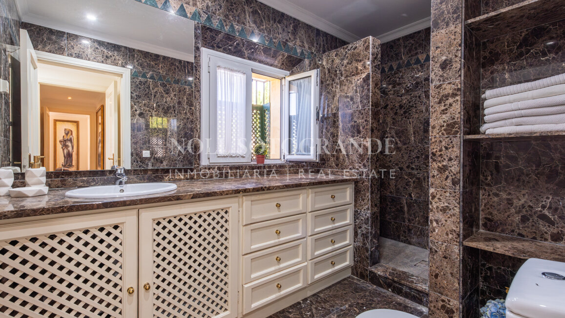 Villa Golden Bells – in guter Lage in Sotogrande Alto