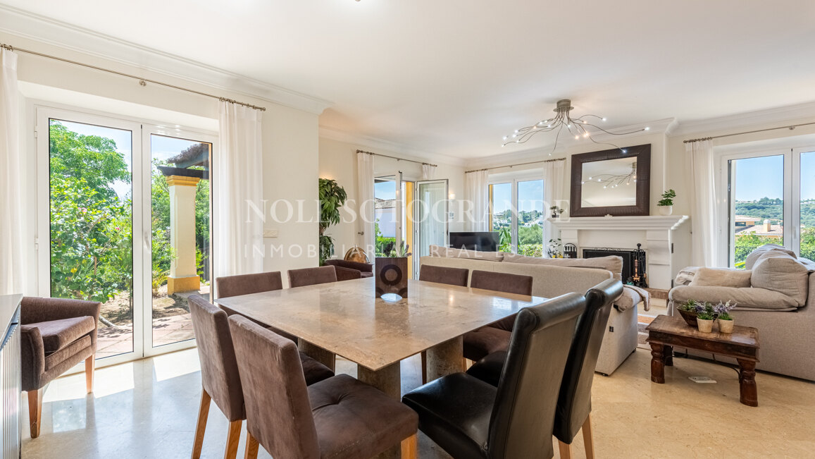 Villa Golden Bells – in guter Lage in Sotogrande Alto