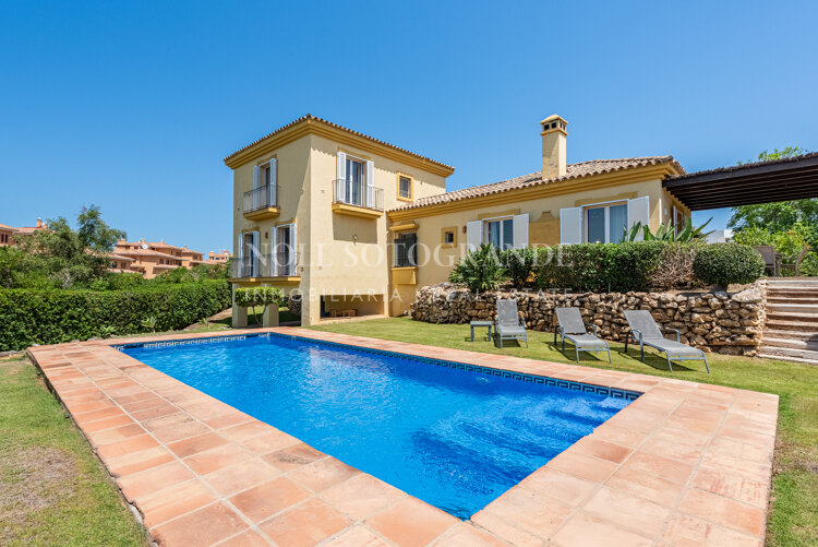 Villa Golden Bells - en ubicación privilegiada en Sotogrande Alto
