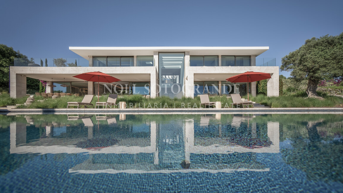 Ikonisches Wohnen in erster Golflinie