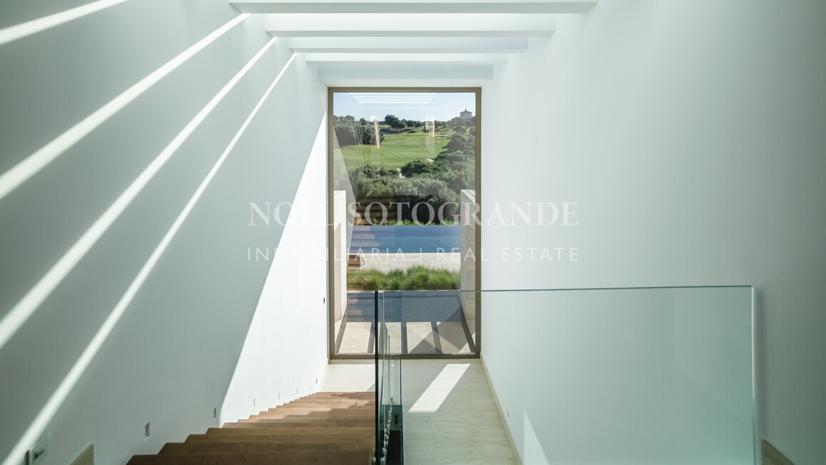 Ikonisches Wohnen in erster Golflinie