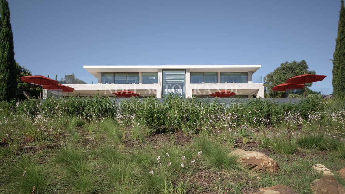 Ikonisches Wohnen in erster Golflinie