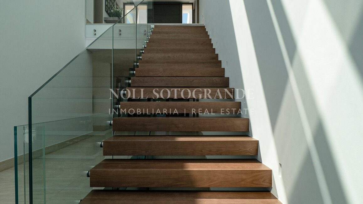 Ikonisches Wohnen in erster Golflinie