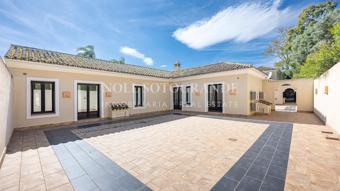 Villa Fuchasia, zum Verkauf in Sotogrande Alto