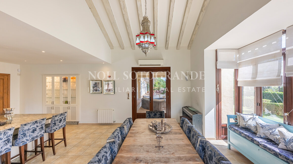 Villa Fuchasia, zum Verkauf in Sotogrande Alto