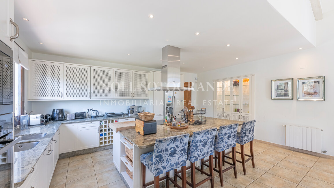 Villa Fuchasia, zum Verkauf in Sotogrande Alto