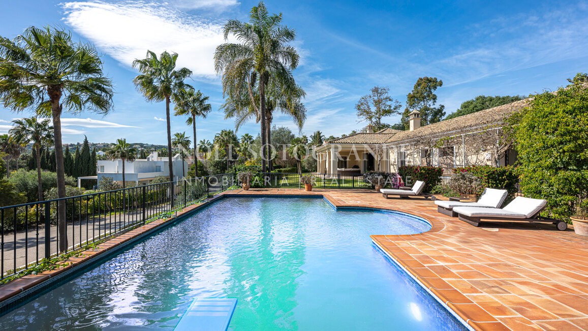 Villa Fuchasia, zum Verkauf in Sotogrande Alto