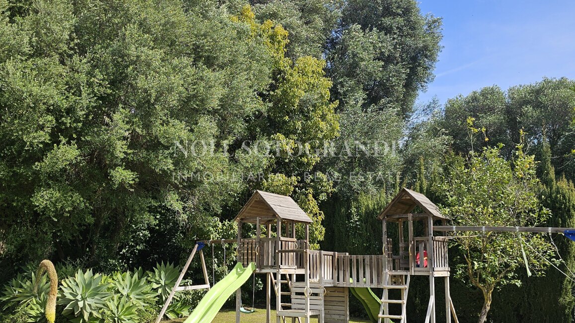 Villa Fuchasia, zum Verkauf in Sotogrande Alto