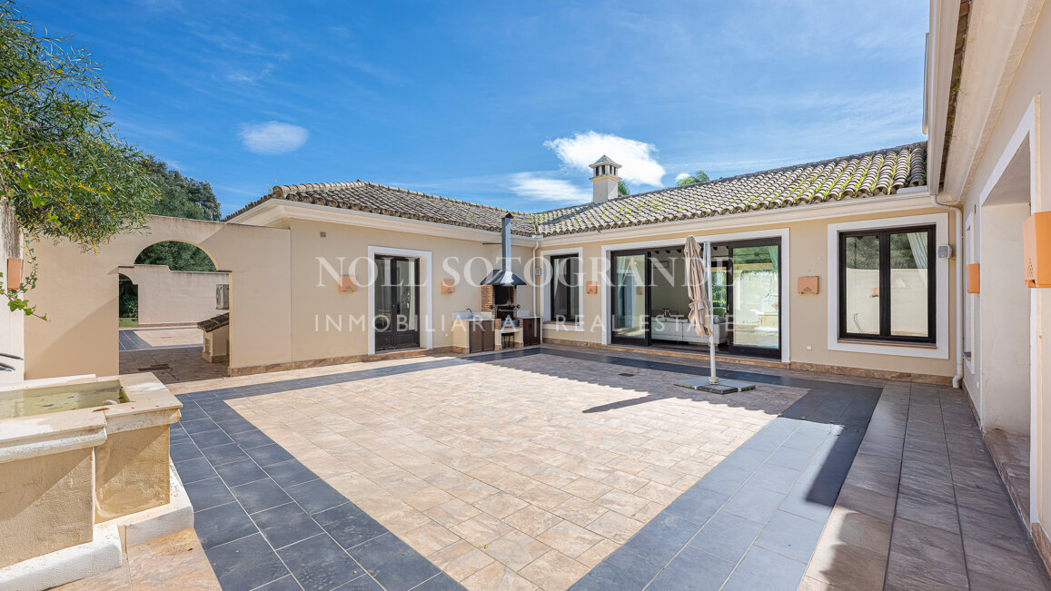 Villa Fuchasia, zum Verkauf in Sotogrande Alto