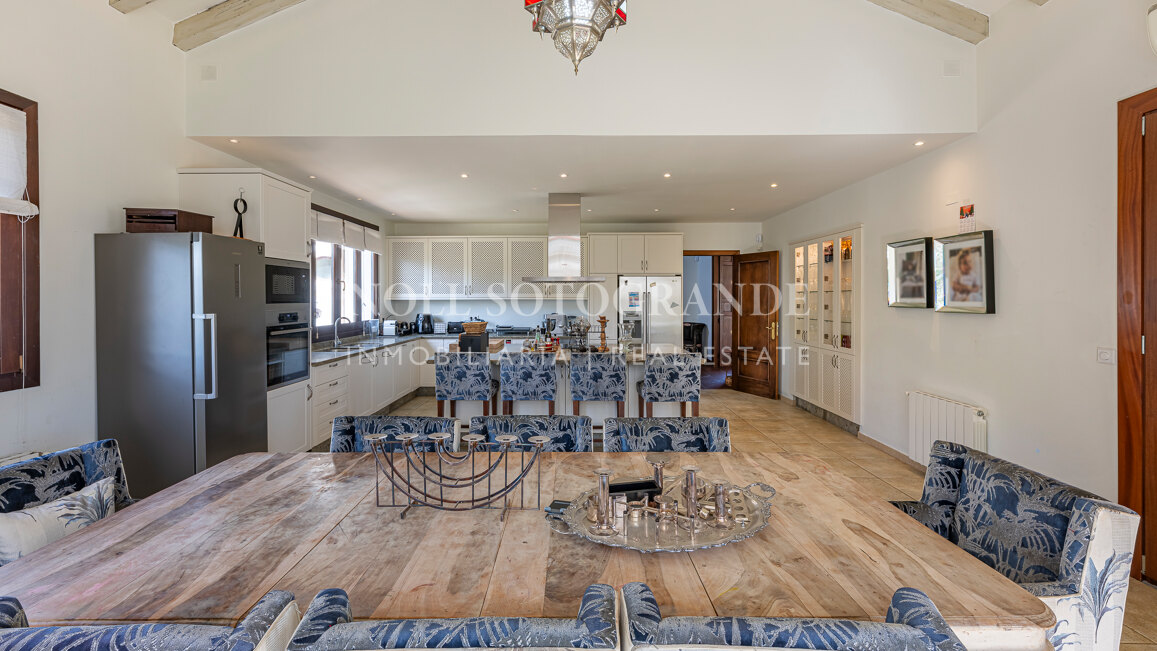 Villa Fuchasia, zum Verkauf in Sotogrande Alto