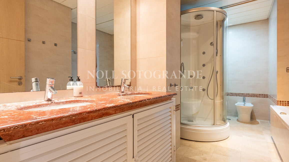 Erdgeschoss-Wohnung in Ribera del Marlin, Sotogrande