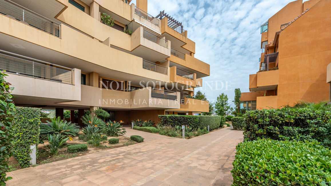 Erdgeschoss-Wohnung in Ribera del Marlin, Sotogrande