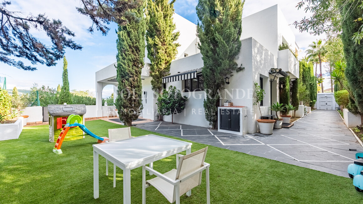 Charming Villa for sale in family -friendly location