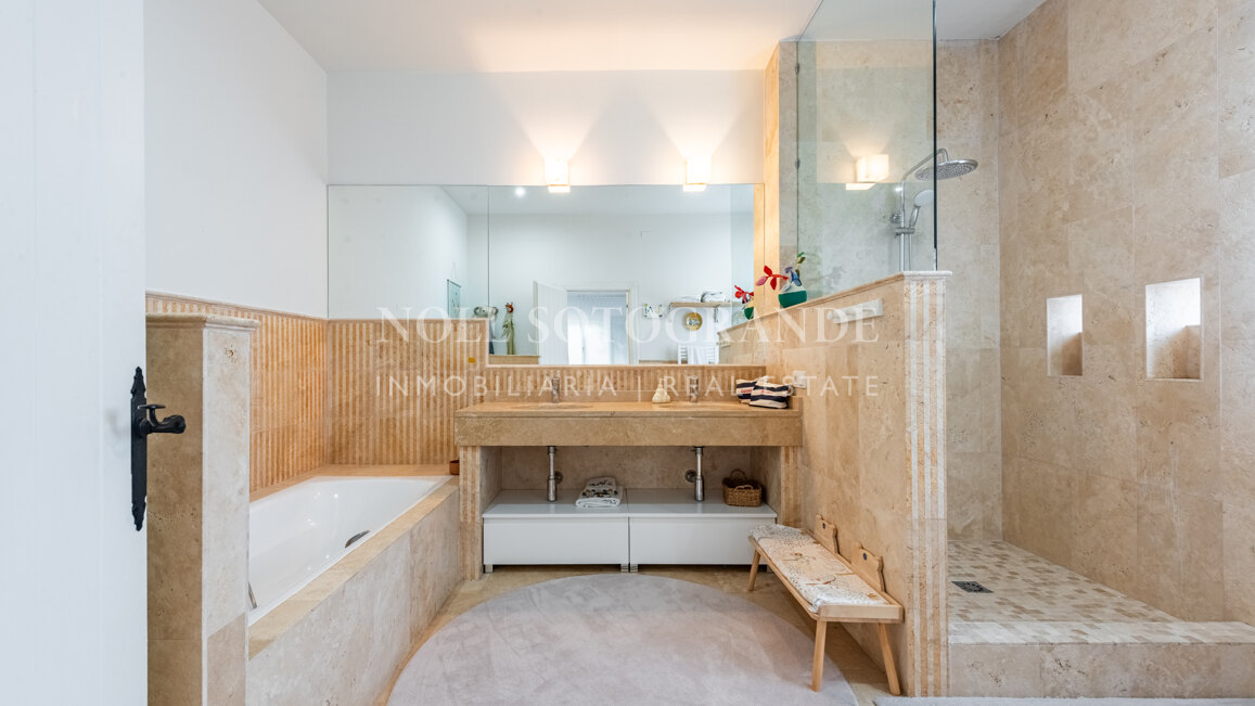 Charming Villa for sale in family -friendly location