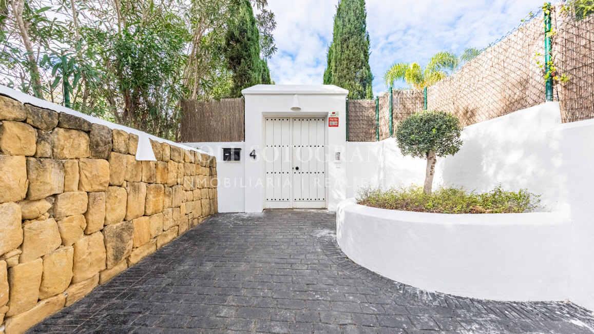 Charming Villa for sale in family -friendly location