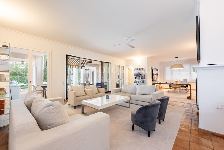 Charming Villa for sale in family -friendly location