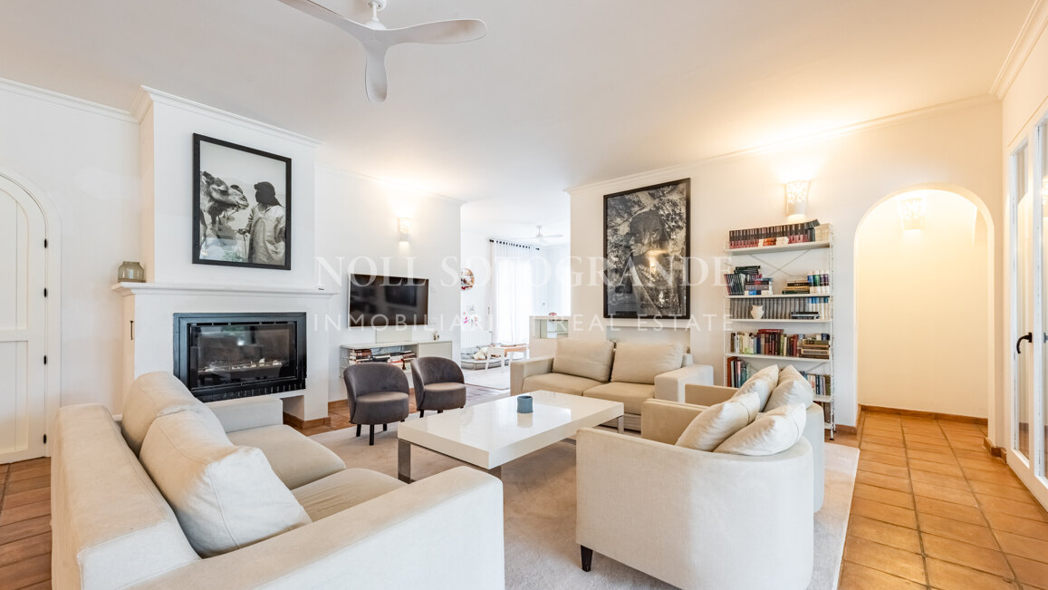 Charming Villa for sale in family -friendly location