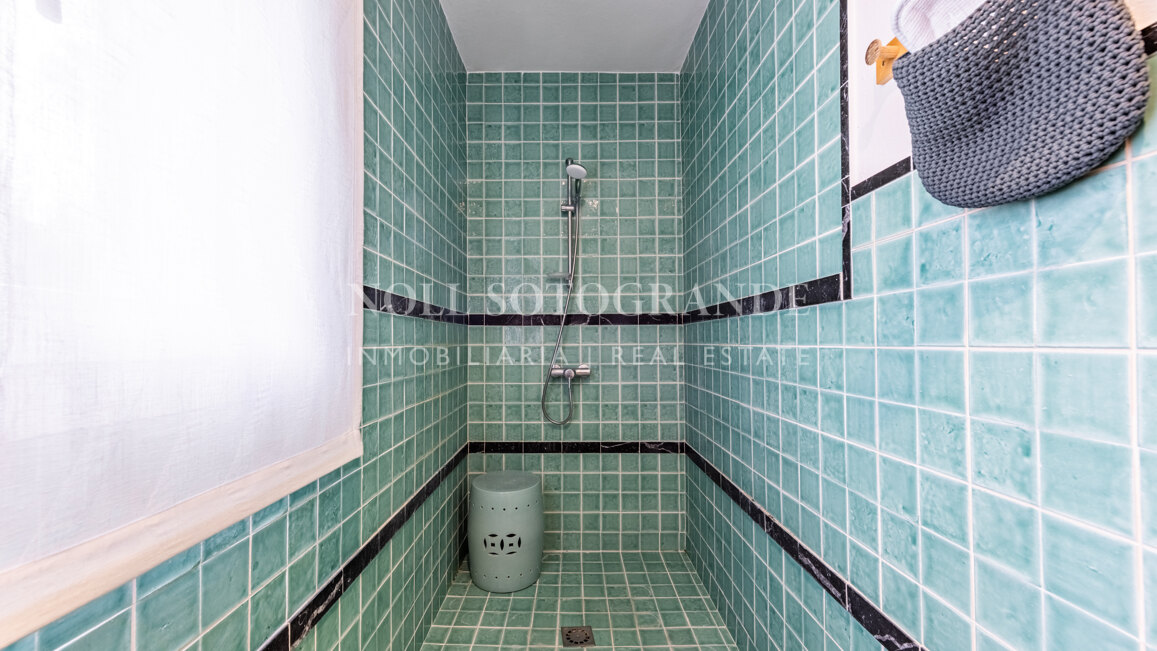 Charming Villa for sale in family -friendly location