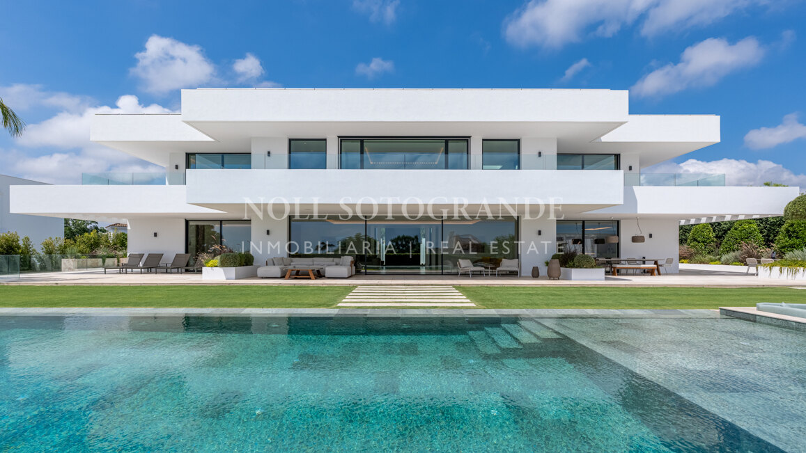 El Refugio - Contemporary Sea-View Villa, Sotogrande Alto