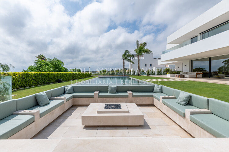 El Refugio – Moderne Villa mit Meerblick, Sotogrande Alto