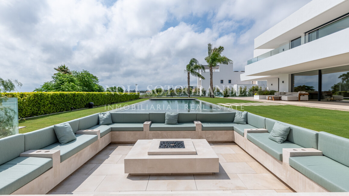 El Refugio - Contemporary Sea-View Villa, Sotogrande Alto