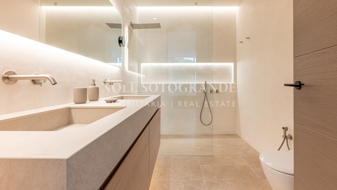 El Refugio - Contemporary Sea-View Villa, Sotogrande Alto